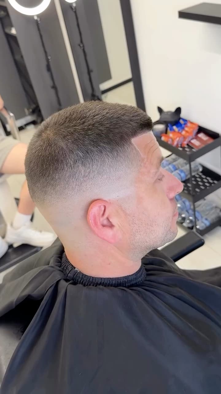 Skin fade from the side, by Bucks