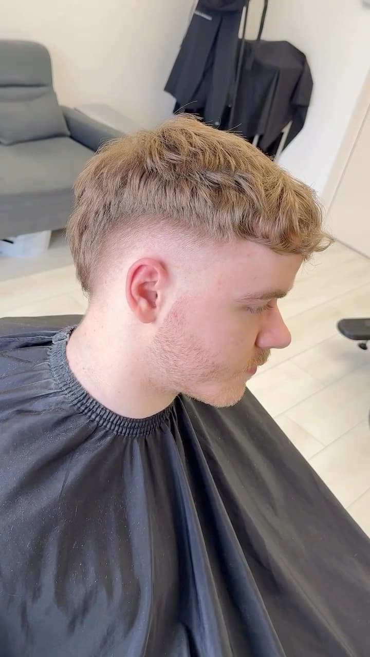 Textured fringe with a taper, by Bucks